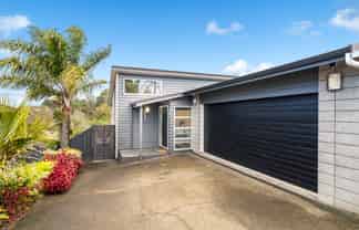 94 Lake Panorama Drive, Henderson