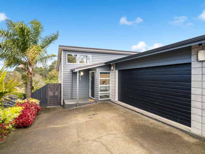 94 Lake Panorama Drive, Henderson