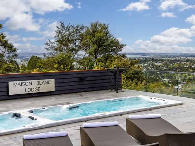  Maison Blanc Lodge, Kohu Road, Titirangi