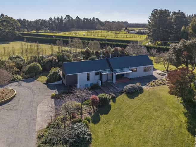 915 Weedons Ross Road, West Melton
