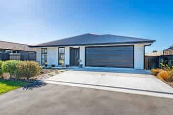 19 Stormlea Drive, SOUTHBRIDGE