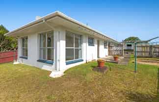 2/587 Glenfield Road, Glenfield