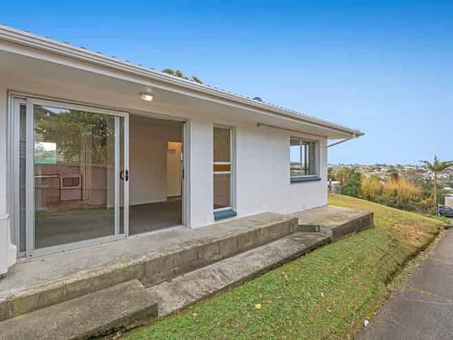 2/587 Glenfield Road, Glenfield