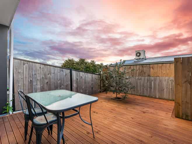 37 Eileen Newey Place, Henderson