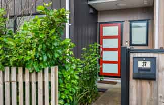 37 Eileen Newey Place, Henderson