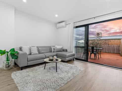 37 Eileen Newey Place, Henderson