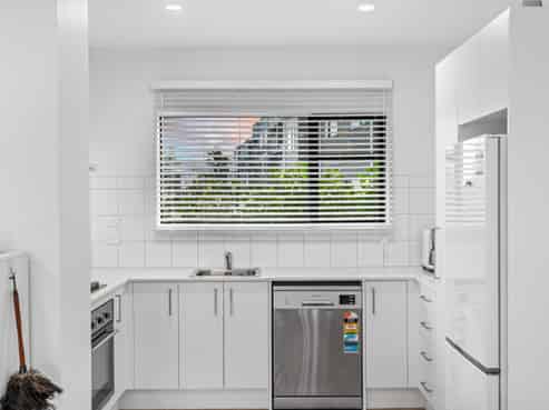 37 Eileen Newey Place, Henderson