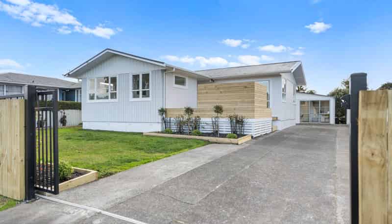 9 Cooper Crescent, Otara