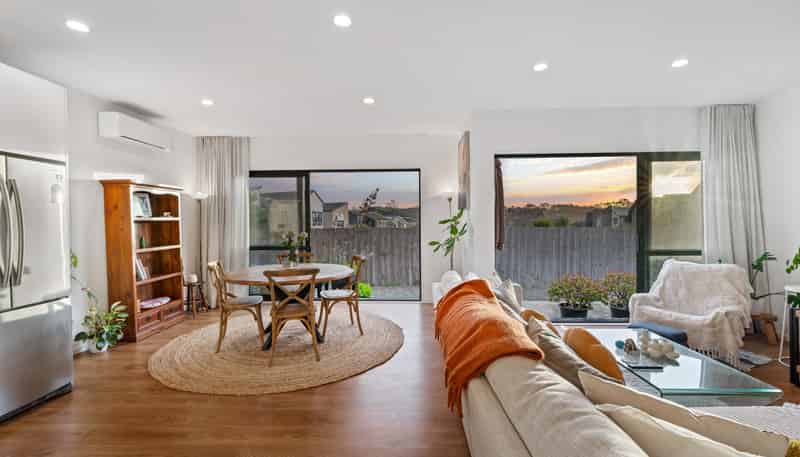 120 Waekahu Road, Westgate