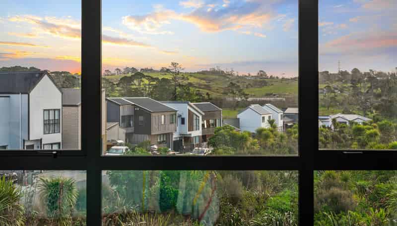 120 Waekahu Road, Westgate