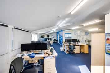 Modern Office in Prime Industrial Location