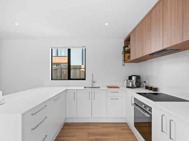 6/130 Holly Road, Saint Albans