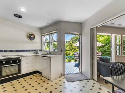 50 Queenstown Road, Hillsborough