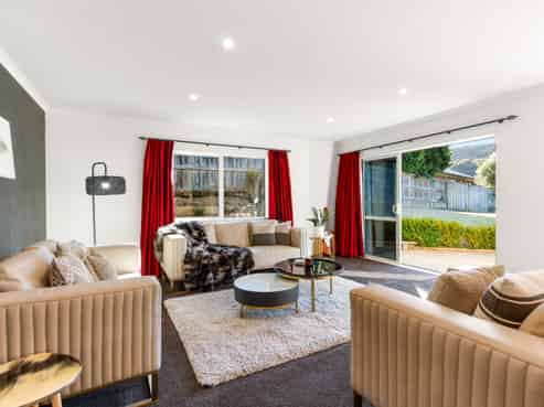 24 Sretlaw Place, Brockville