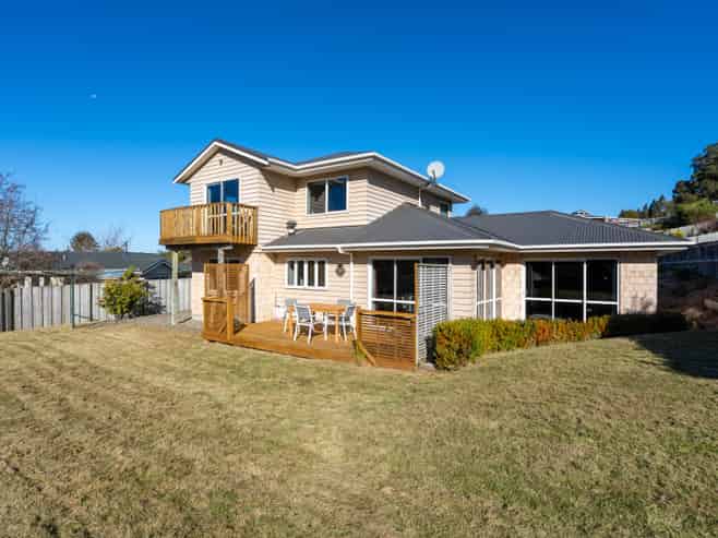 24 Sretlaw Place, Brockville