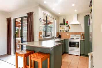 80 Cabeleigh Drive, Helensville
