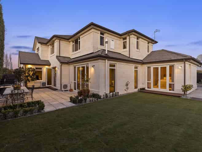 68 Willowview Drive, Redwood