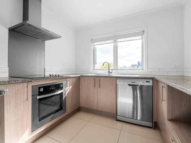 5/7 Vialou Street, Hamilton Central