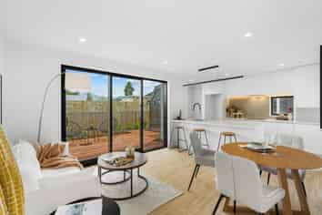 4/5 Clarence Street South, Addington