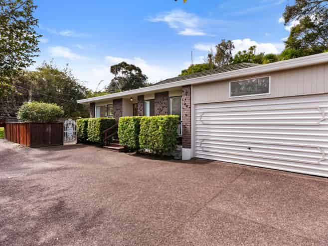 1/8 Killarney Avenue, Torbay