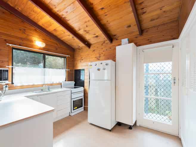2/391 West Coast Road, Glen Eden