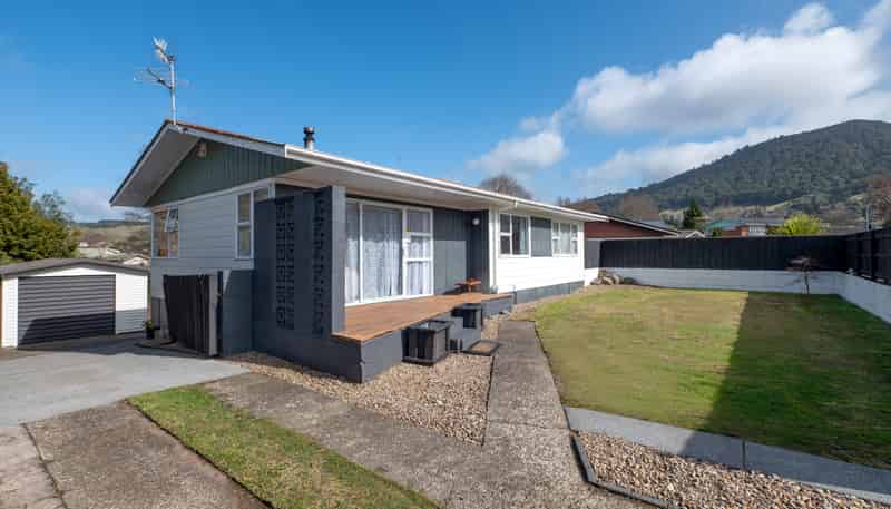 24 Joanne Crescent, Pukehangi
