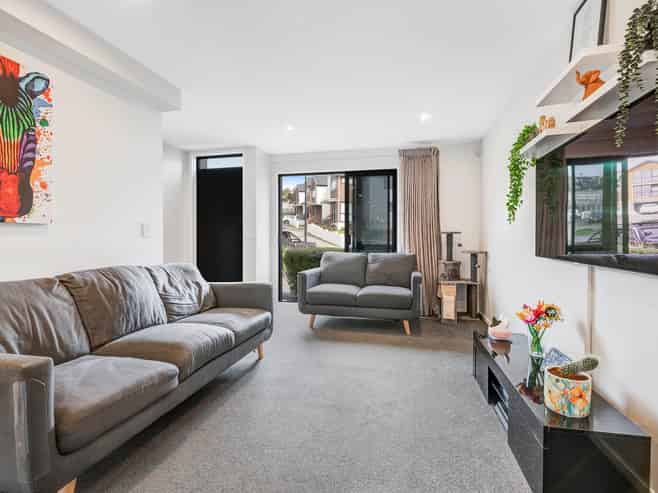 4 Orca Drive, Stanmore Bay