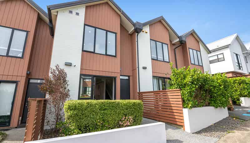 4 Orca Drive, Stanmore Bay