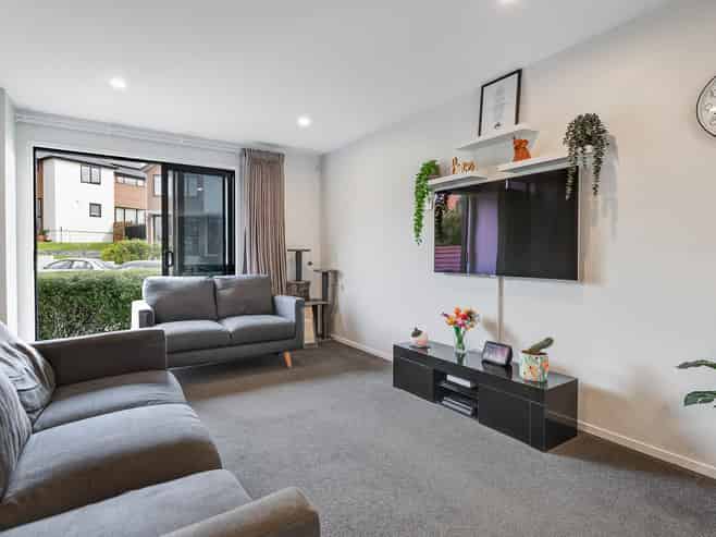 4 Orca Drive, Stanmore Bay