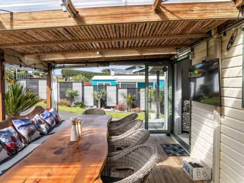 36 Pukehina Parade, Pukehina