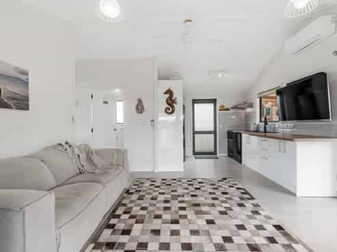 36 Pukehina Parade, Pukehina