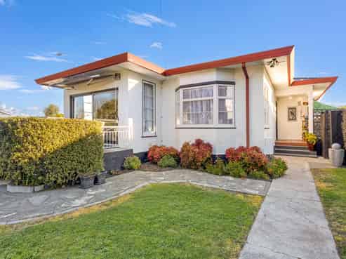918 Francis Hicks Avenue, Raureka