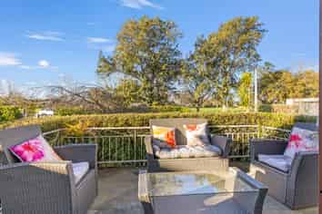 918 Francis Hicks Avenue, Raureka