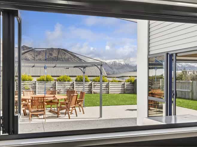 7 Centre Crescent, Wanaka