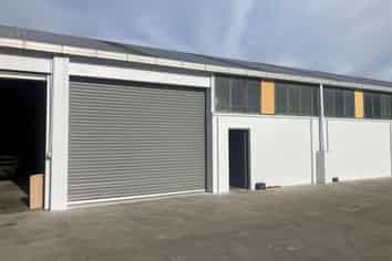 Versatile Workshop and Warehouse Space