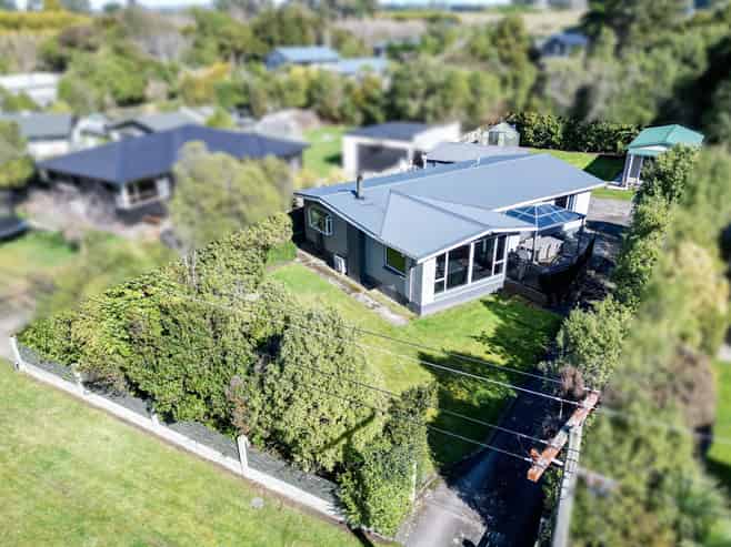36 Grant Road, Otatara