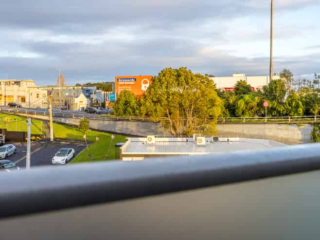2F/15 Minnie Street, Eden Terrace