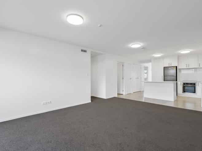 1B/4045 Great North Road, Kelston