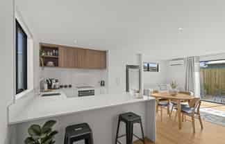 5/130 Holly Road, Saint Albans