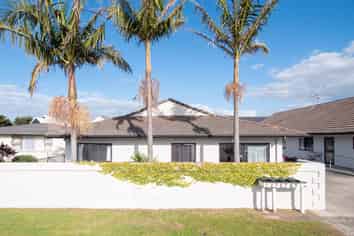 8A Heath Street, Mount Maunganui