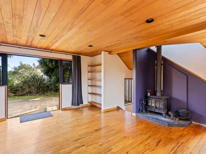 9 Lindaver Grove, Merrilands