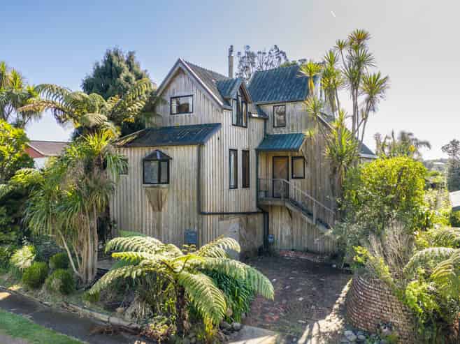 9 Lindaver Grove, Merrilands