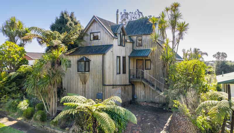 9 Lindaver Grove, Merrilands