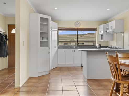 31 Balmoral Drive, Hilltop