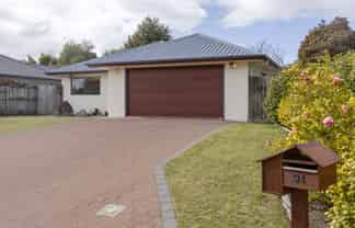 31 Balmoral Drive, Hilltop