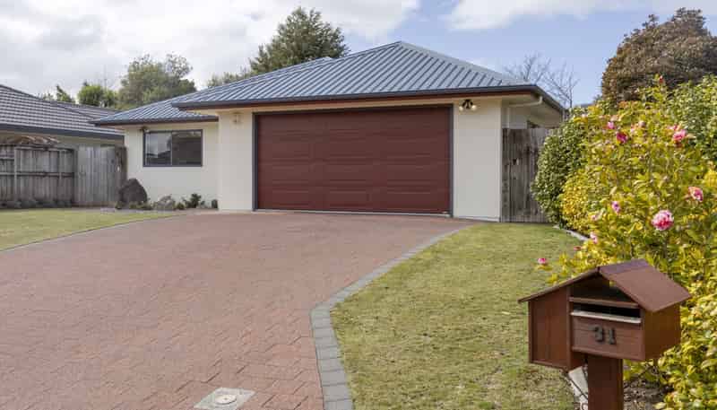 31 Balmoral Drive, Hilltop