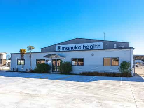 Office suite with full staff facilities -For Lease