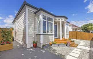 10 Queen Street, Petone