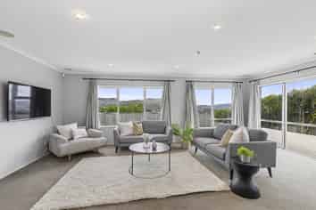 29 Paparoa Crescent, Aotea