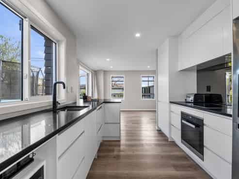 236 Ranolf Street, Glenholme